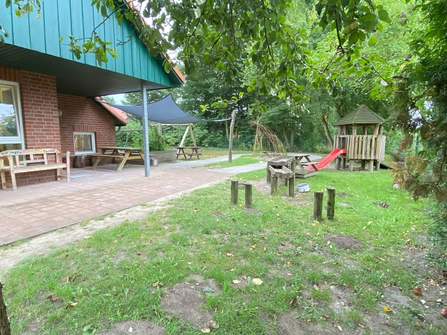 Außenanlage 2.jpg