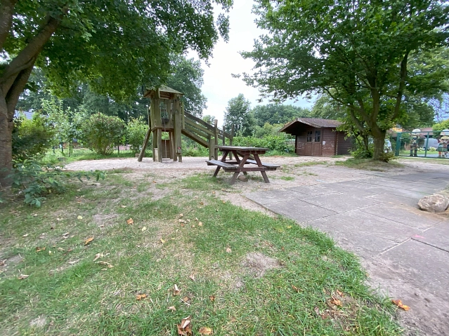 Außenanlage 4.jpg