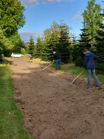 Einsatz 8 Mai 2025 b2.jpg Neugestaltung des Blühstreifens in Fintel II © Samtgemeinde Fintel