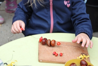 Kindertagesstätte „Alte Post“ Spaziergang und Basteln&nbsp;&copy;&nbsp;Samtgemeinde Fintel