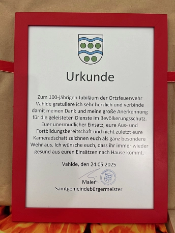 Urkunde Jubiläum Feuerwehr Vahlde.jpg